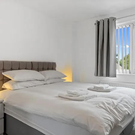 Beautifully Designed 3 Bed Pass The Keys Prázdninový dům *